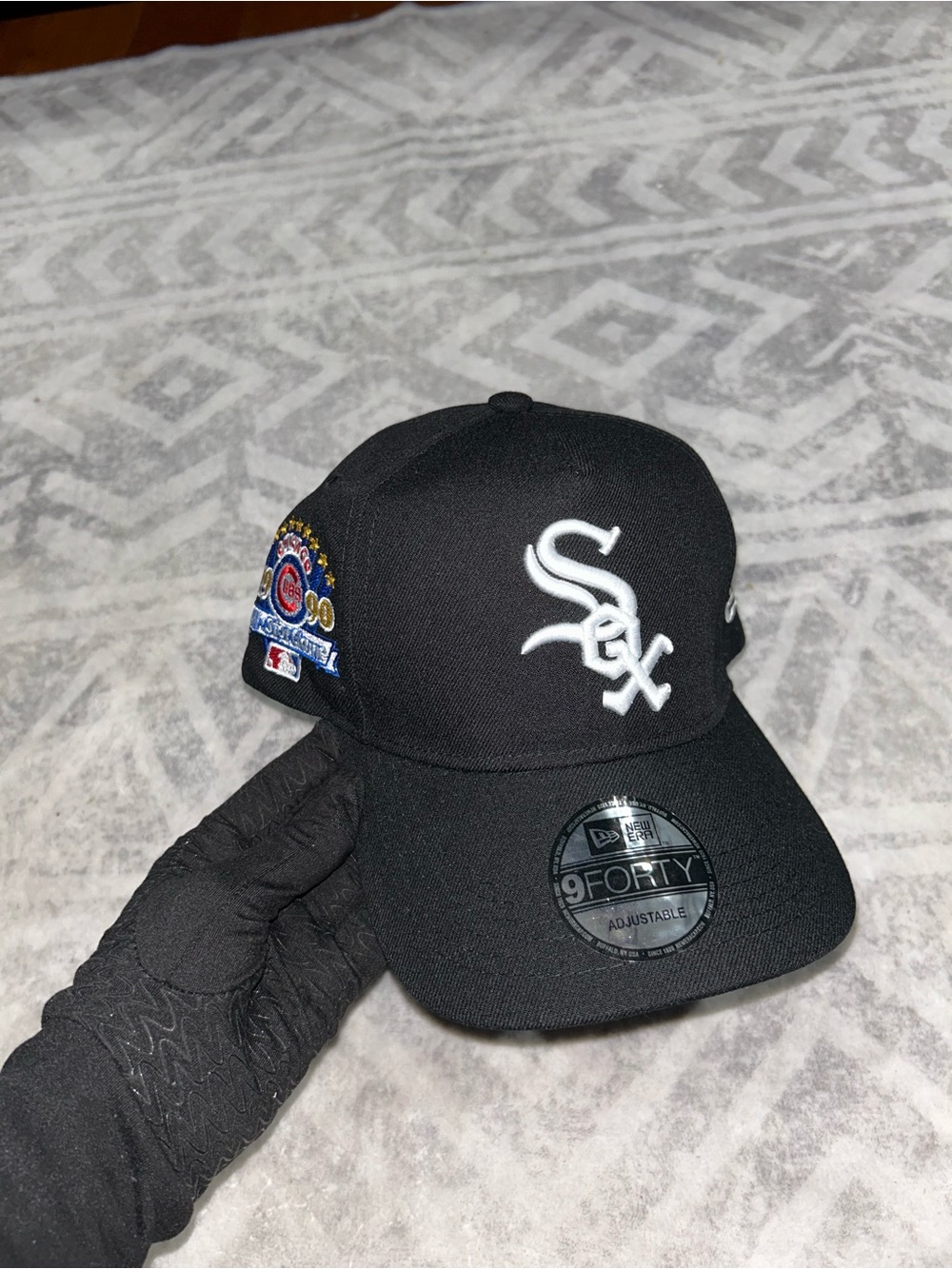 Chicago White Sox Black 9FORTY Adjustable Cap by New Era